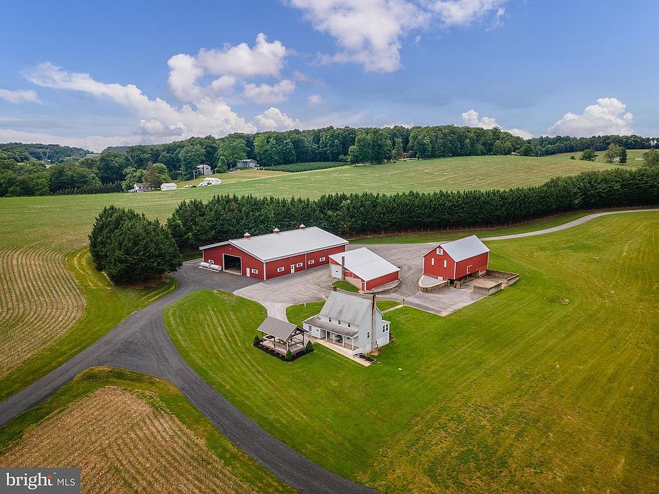 1st image of 901 Freeland Rd