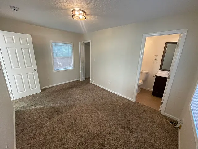 812 Cedar St #102 — Photo 17