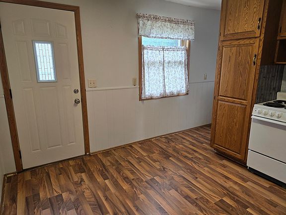 4th image of 203 Thomas Ave