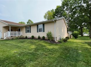 1115 W Chester Dr, Louisville, OH 44641