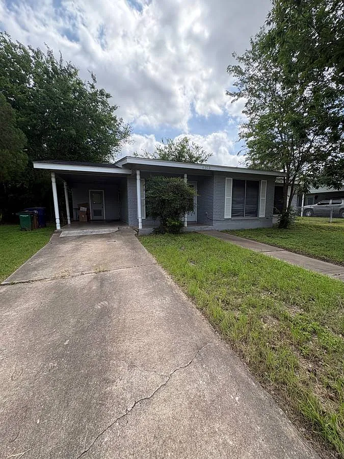 Building Photo - 6313 Kenilworth Dr