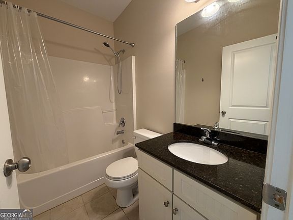 4th image of 200 Rivergrove Pkwy #4