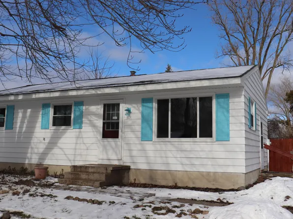 1233 Valley Vista Dr SE, Lowell, MI 49331