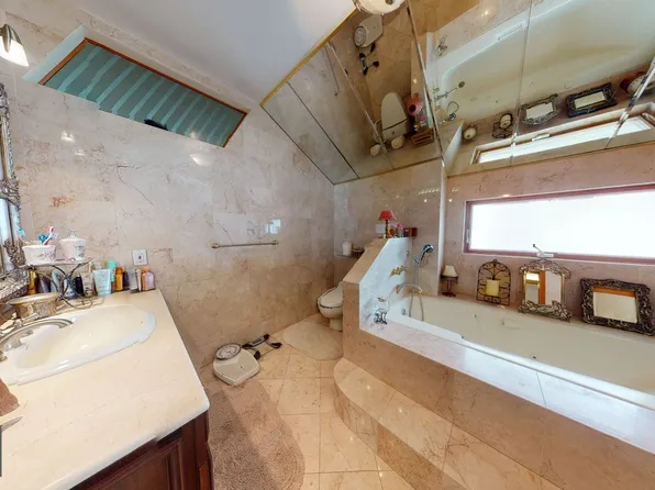 2112 Avenue L image 19 of 23