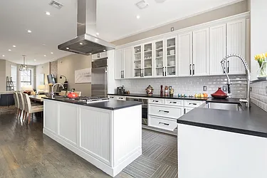 Sold by Space Marketing Shop