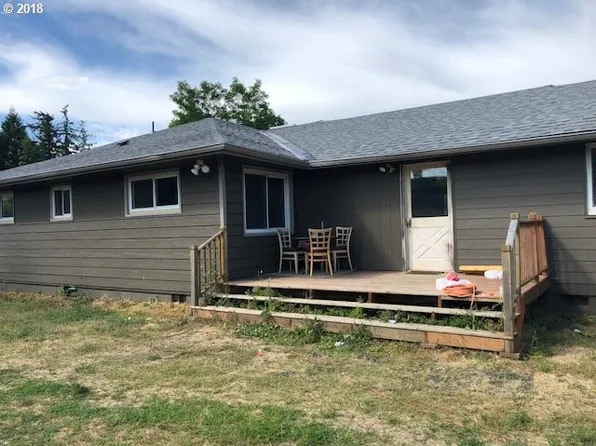 15505 NE Arndt Rd, Aurora, OR 97002