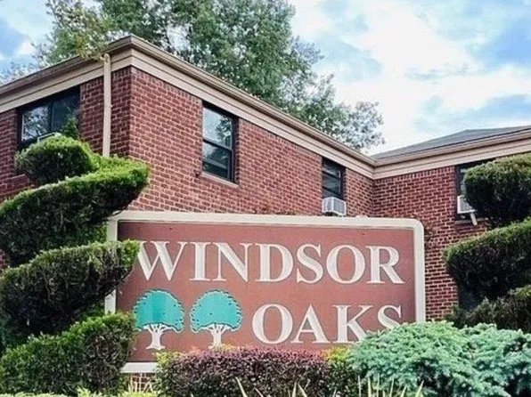 219-34 75th Ave 2FL, Oakland Gardens, NY 11364