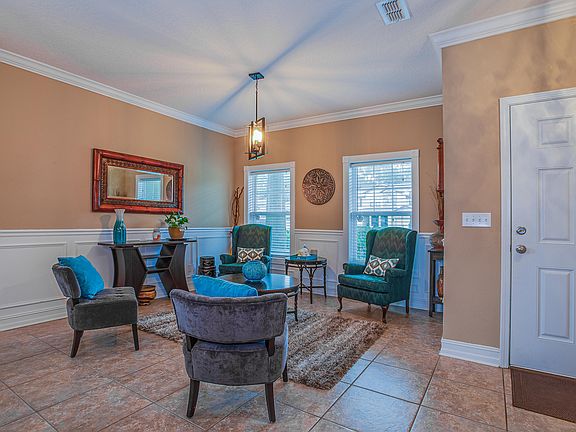 4th image of 498 Cranbrook Ct