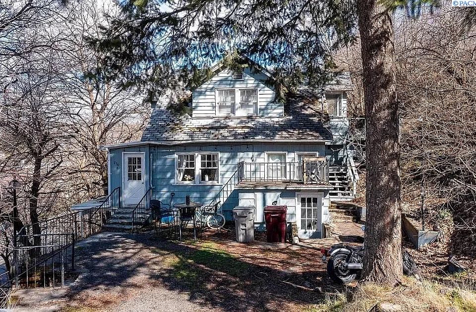 1st image of 230 SE Spring St