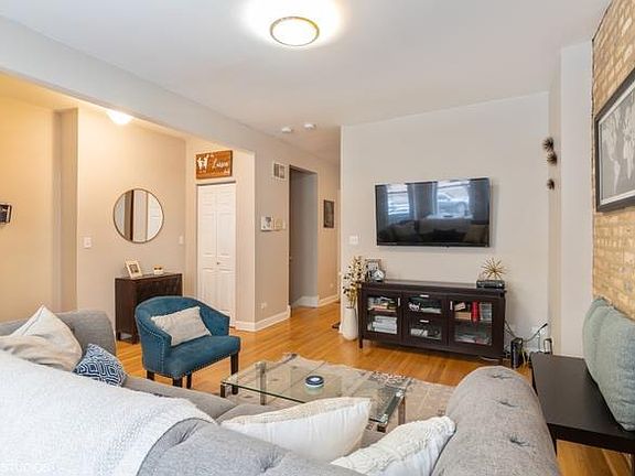 5th image of 2420 N Southport Ave APT 1F