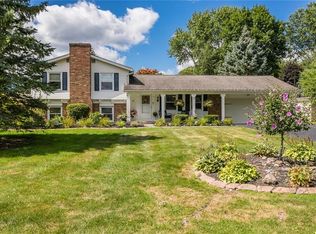 55 Gateway Rd, Rochester, NY 14624