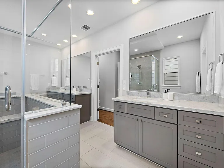 1217 Crockett St — Photo 17