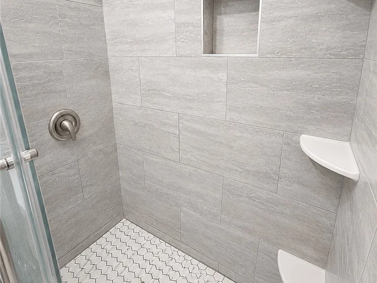 5361 Orchard Hill Dr — Photo 12