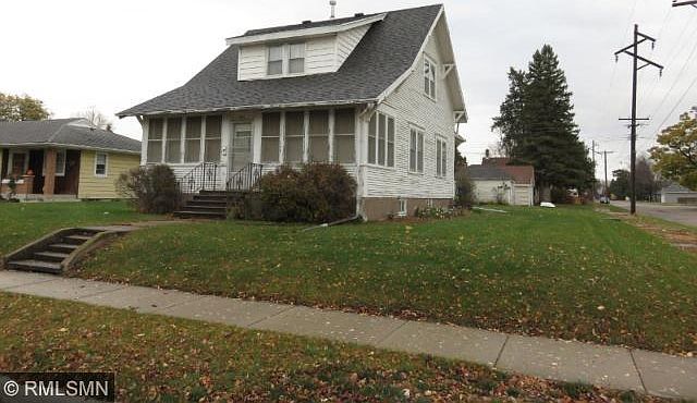 1st image of 601 2nd St NE