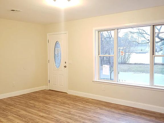 2nd image of 1152 Longboat Ave