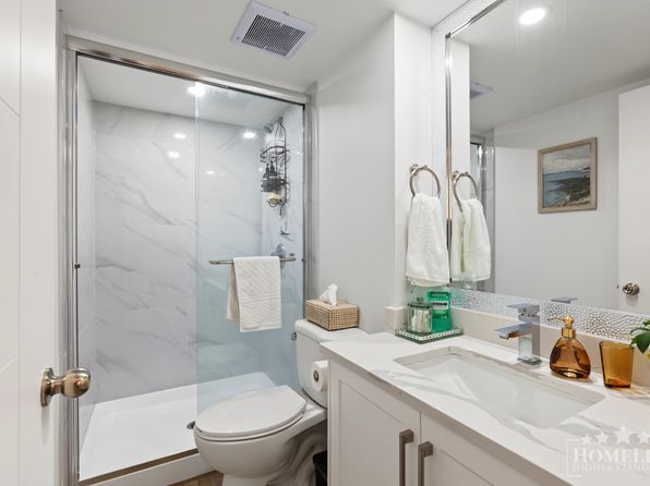3 bedroom rental in Surrey — photo 9