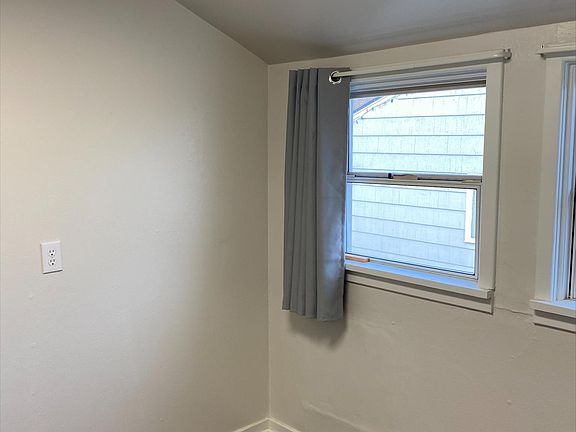 4th image of 320 Logan St #1