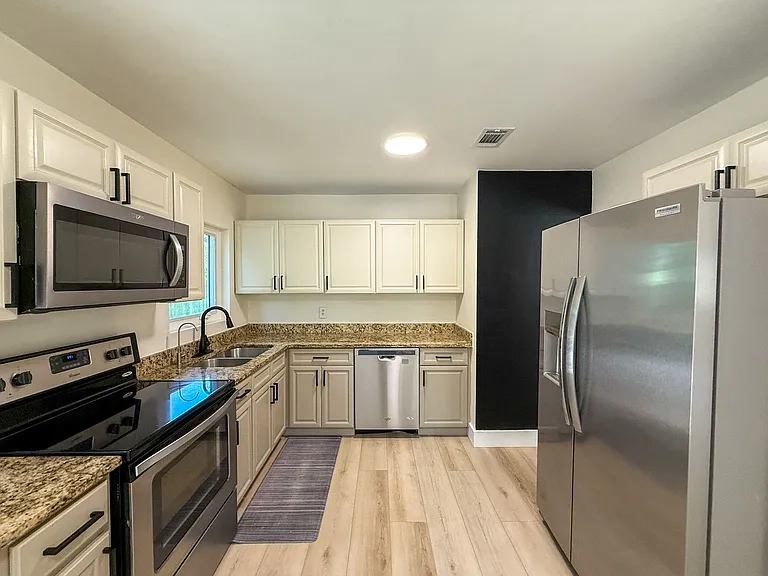 1501 Croquet Dr — Photo 4