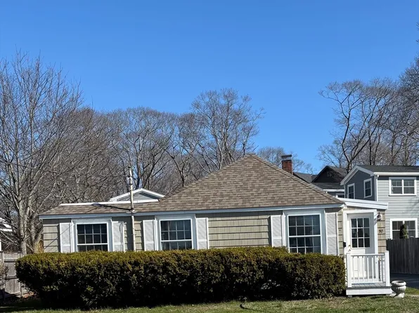 52 Raymond St, Manchester, MA 01944