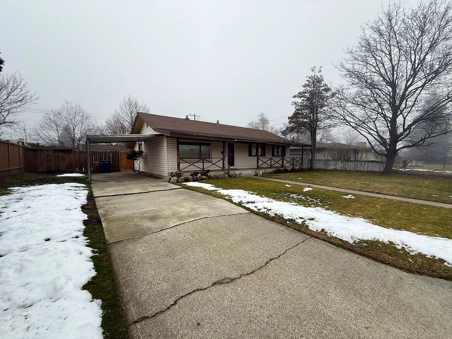 Ideally Located 3 Bed Home in North Spokane w/ Large Fully-Fenced Yard! — Photo 2
