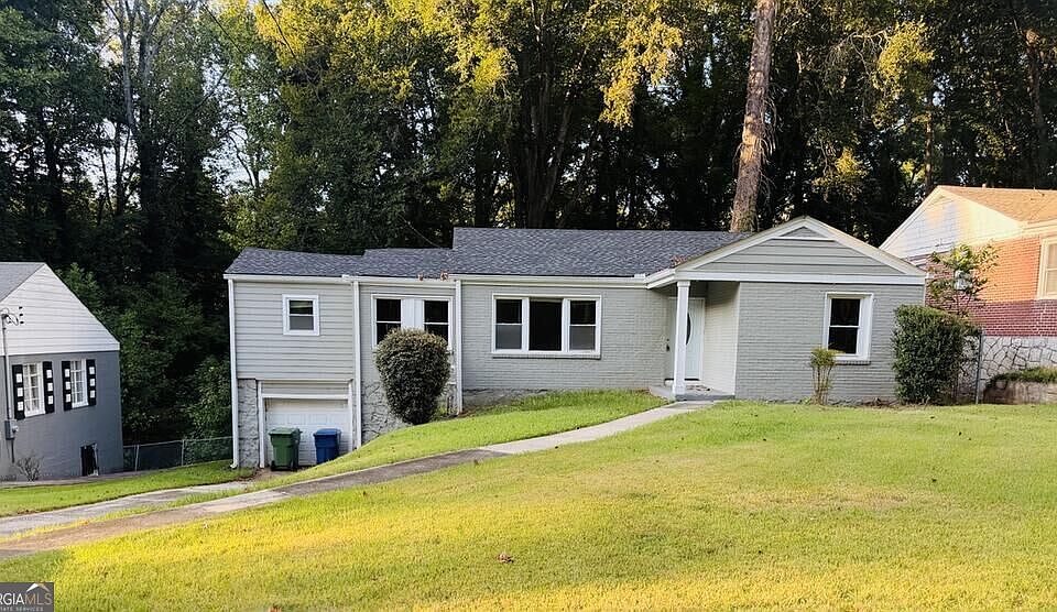 1st image of 2025 Venetian Dr SW