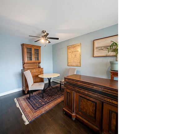 5th image of 32 Veronica Dr #401