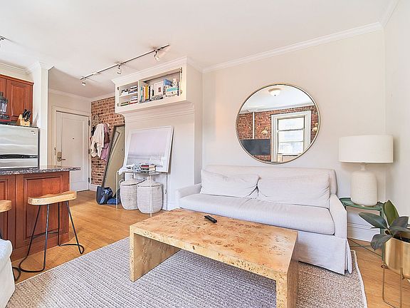 5th image of 42 Grove St APT 3F