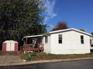 207 Paradise Blvd, Madison, OH 44057