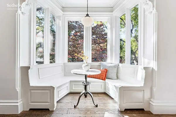 Sold by Sotheby's International Realty | media 7