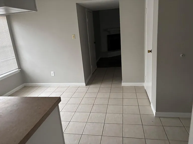 8606 Summit Pines Dr — Photo 2