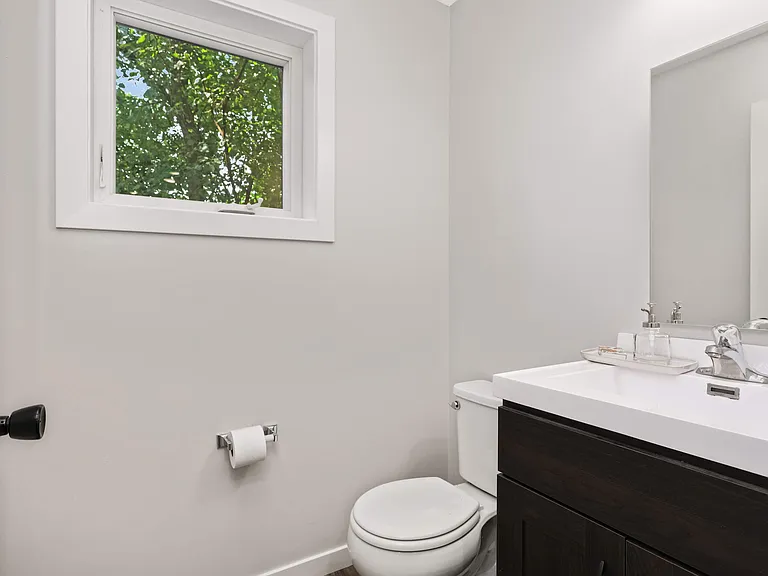2927 Marshall St NE #A — Photo 13