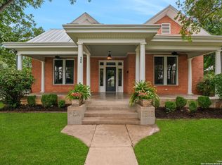 509 W Austin St, Fredericksburg, TX 78624