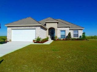 821 Lakeshore Village Dr, Slidell, LA 70461