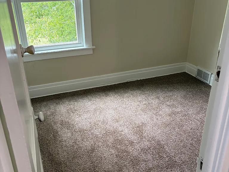 429 Lisbon Ave #1 — Photo 14