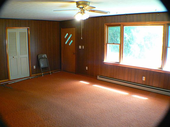 5th image of 734 Blanchard St