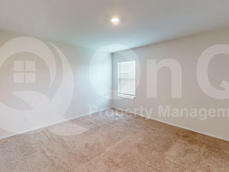 5322 Longshadow Dr — Photo 9