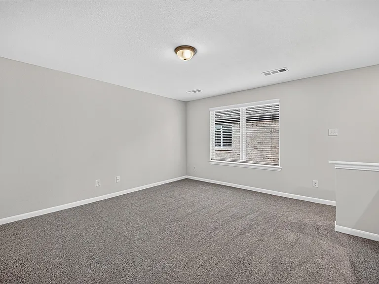 1421 Marcella Ln — Photo 11