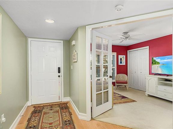 4th image of 5899 Chanteclair Dr APT 223