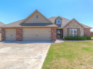 8424 Forrest Glenn Rd, Claremore, OK 74019