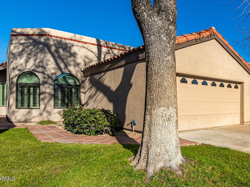1st image of 4022 E Paradise Dr