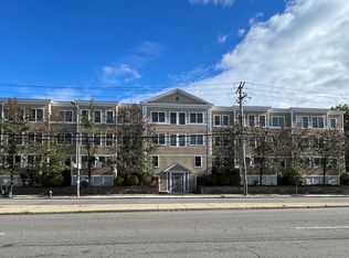 5170 Washington St UNIT 3, West Roxbury, MA 02132