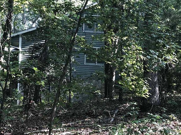 3rd image of 621 Newberry Dr