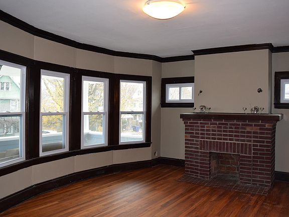 5th image of 676 E 91st St #1
