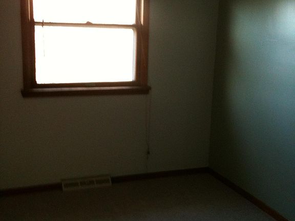 4th image of 715 W Beech St #307