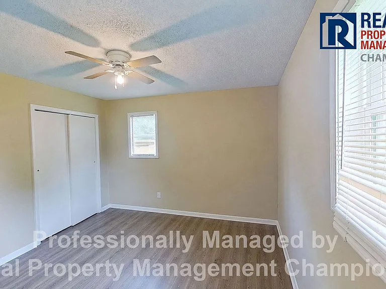 101 N Glen Ct — Photo 10