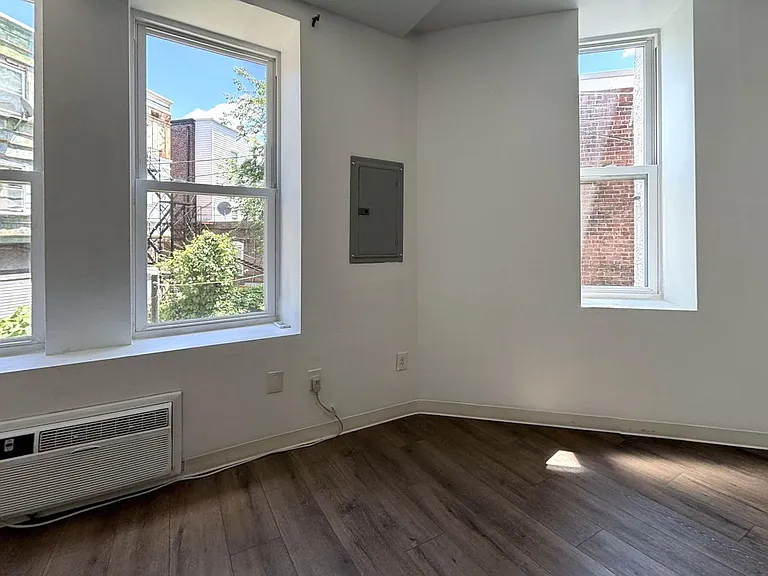 1412 Windrim Avenue — Photo 11
