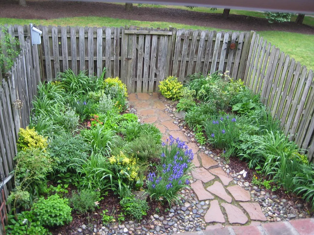 3574 Lowlen Court — Photo 3