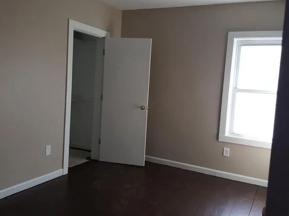 25 Market St #2, Fitchburg, MA 01420