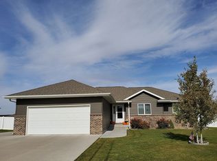 1710 E 58th St, Kearney, NE 68847