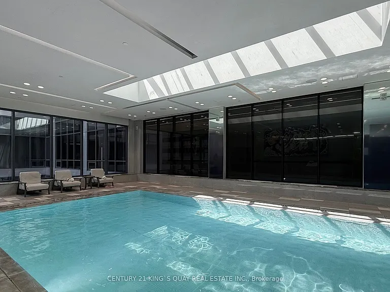 395 Bloor St E #4710 — Photo 46